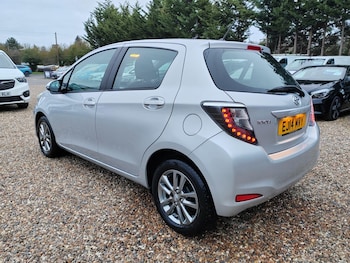 Used Toyota Yaris 2014 for sale - 77066534: Photo