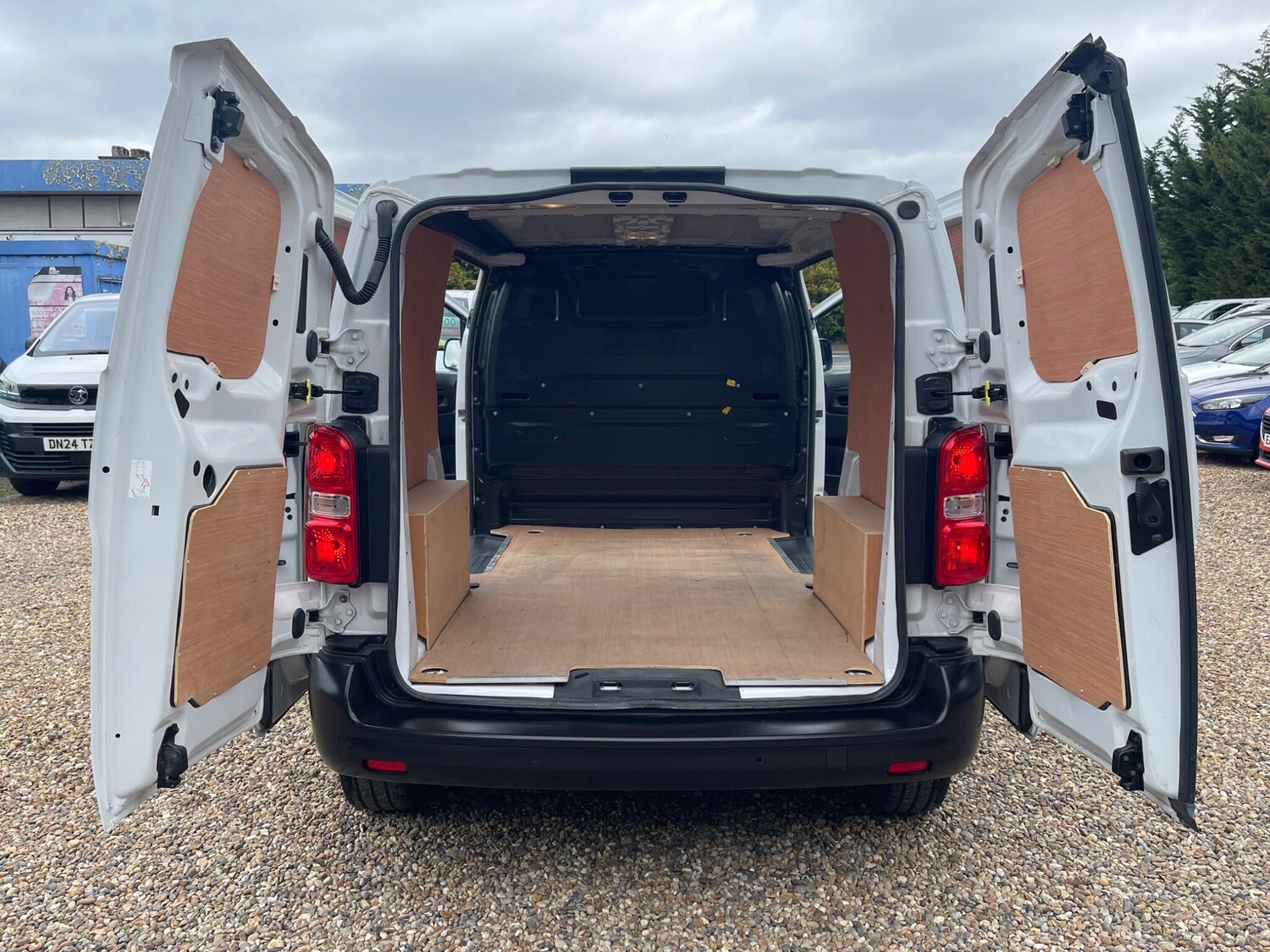 Used Citroen Dispatch 2023 for sale - 76562279: Photo 27