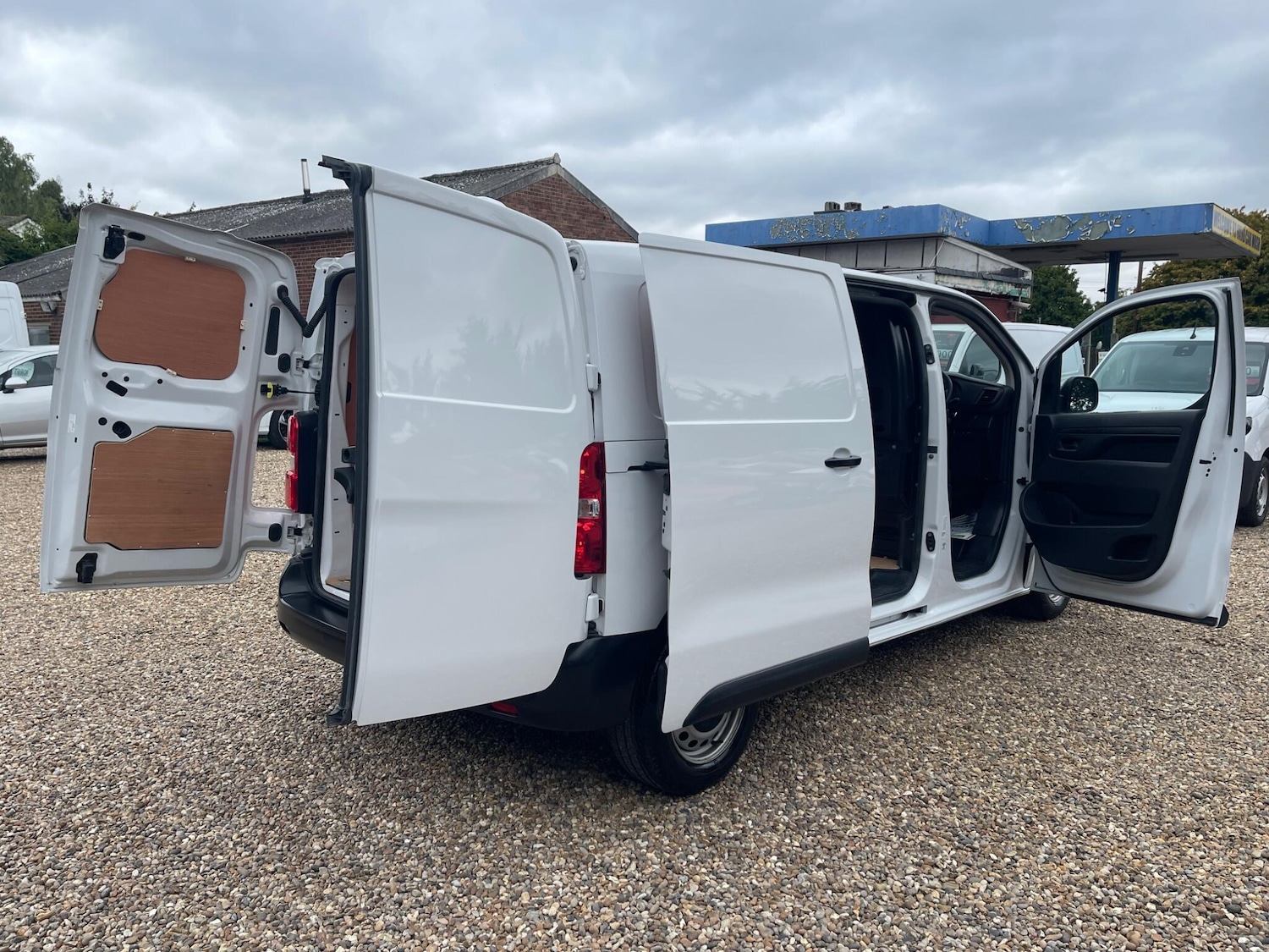 Used Citroen Dispatch 2023 for sale - 76562279: Photo 28