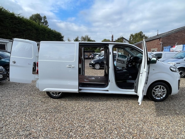 Used Vauxhall Vivaro 2020 for sale - 76094635: Photo 31