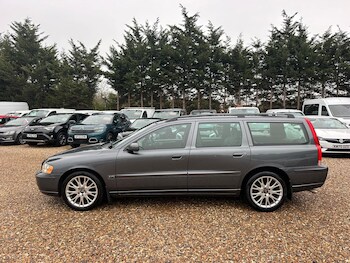 Used Volvo V70 2006 for sale - 77162732: Photo