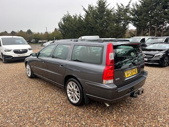 Used Volvo V70 2006 for sale - 77162732: Photo