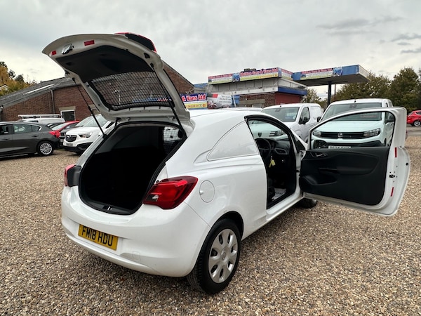 Used Vauxhall Corsa Van 2018 for sale - 76306550: Photo 21