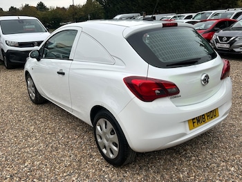 Used Vauxhall Corsa Van 2018 for sale - 76306550: Photo 3