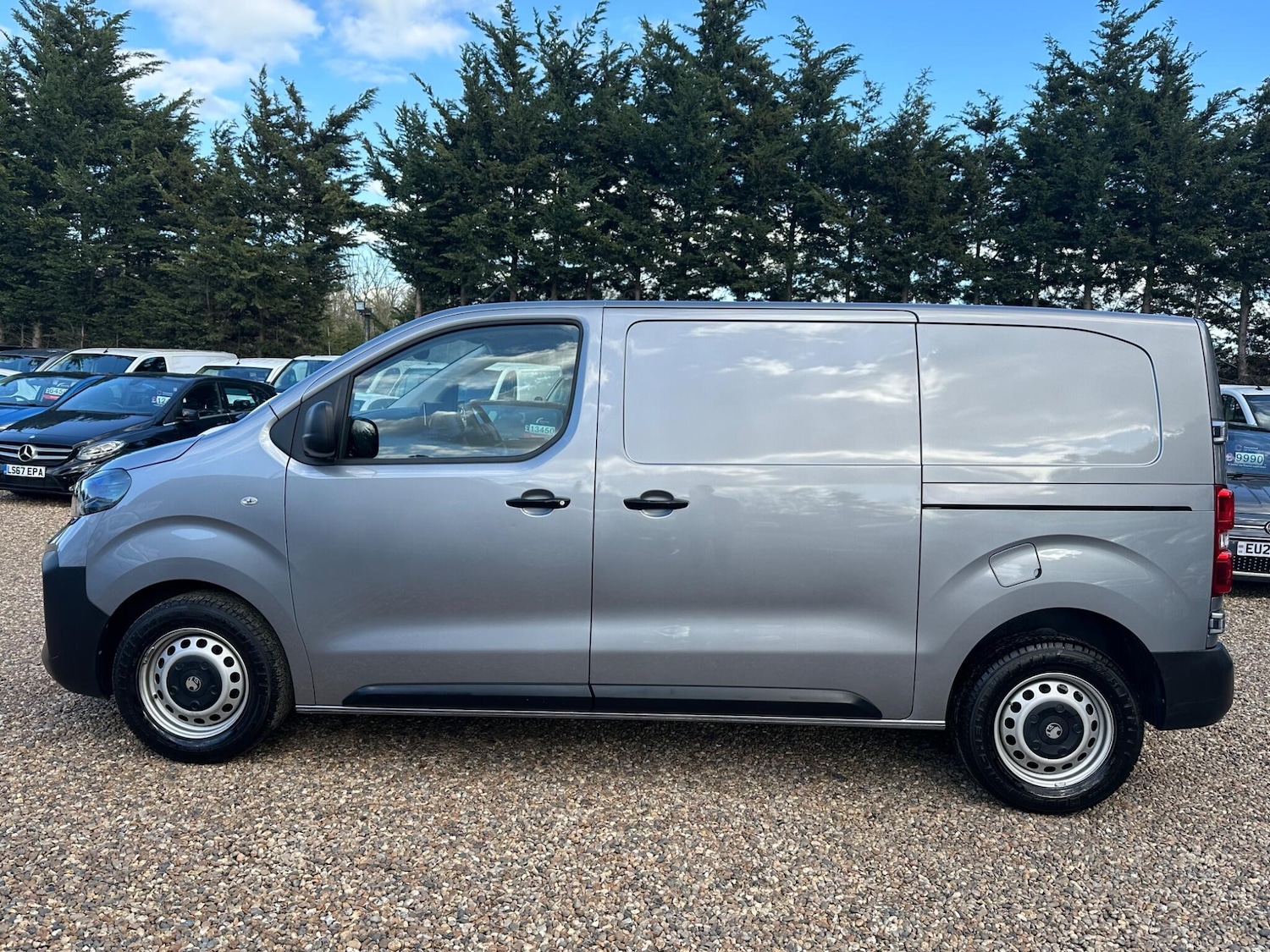 Used Vauxhall Vivaro 2024 for sale - 77970685: Photo 2