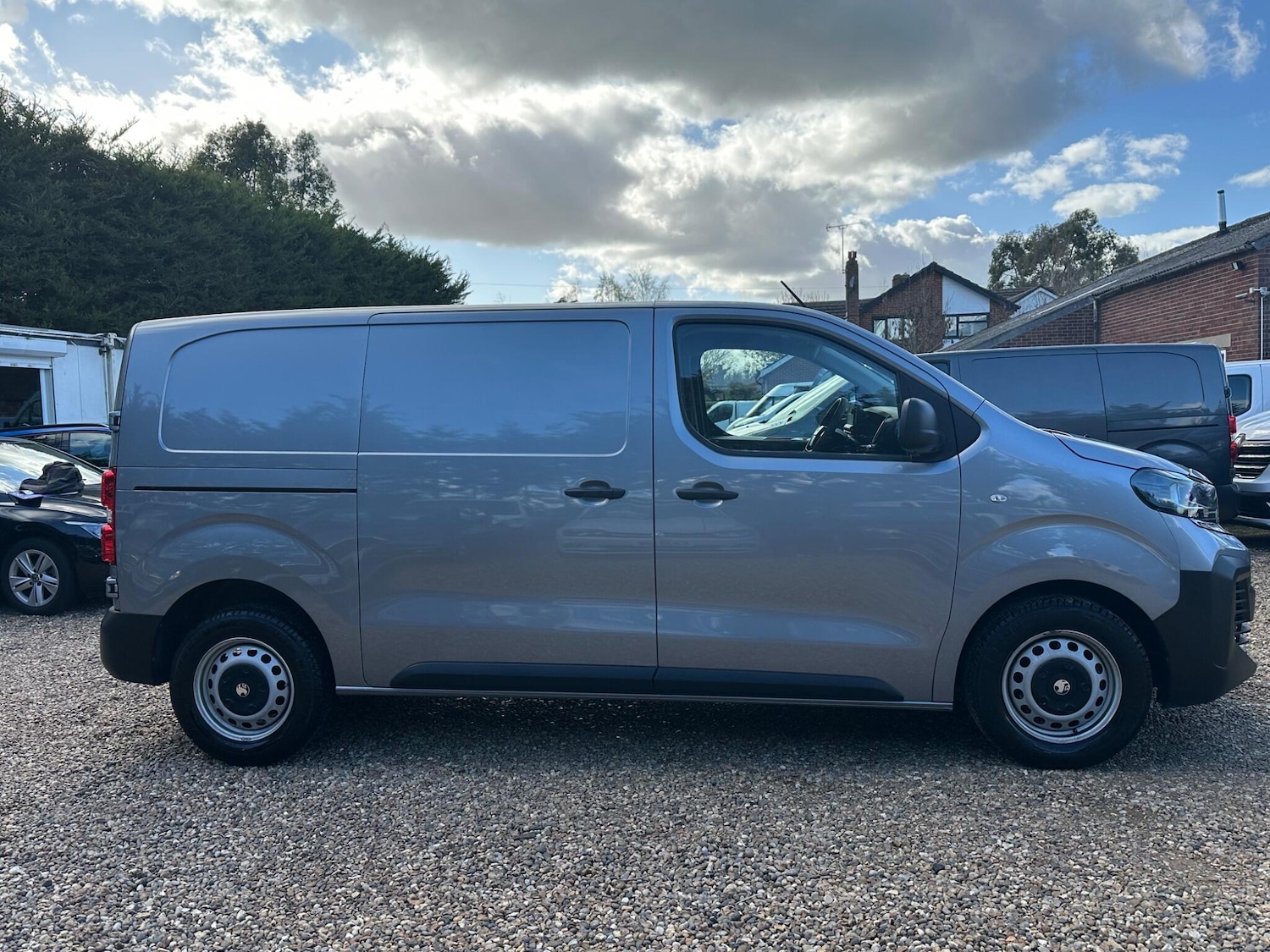 Used Vauxhall Vivaro 2024 for sale - 77970685: Photo 6