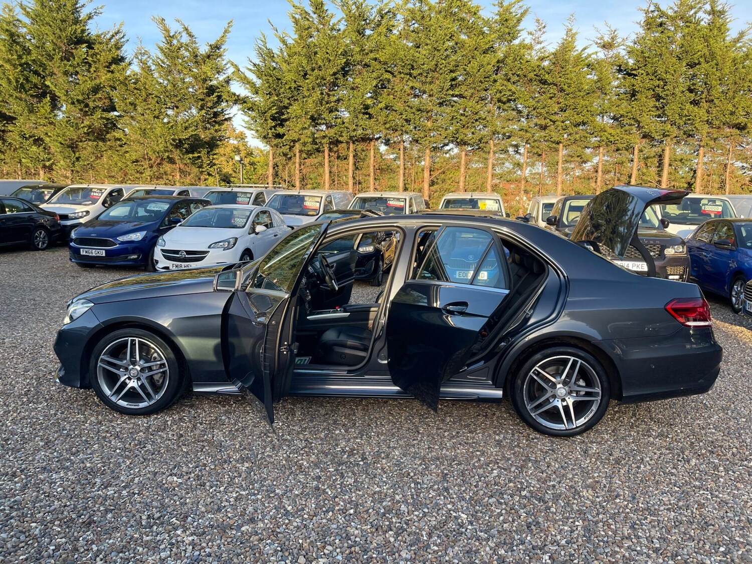 Used Mercedes-Benz E-Class 2014 for sale - 76061003: Photo 33