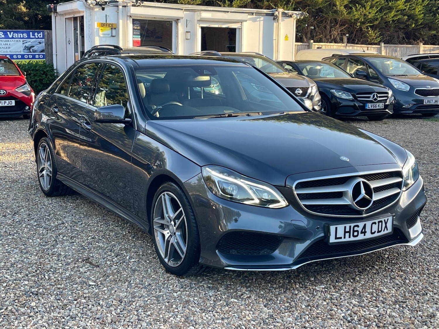 Used Mercedes-Benz E-Class 2014 for sale - 76061003: Photo 7