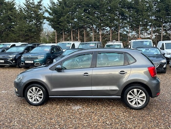 Used Volkswagen Polo 2014 for sale - 77162958: Photo