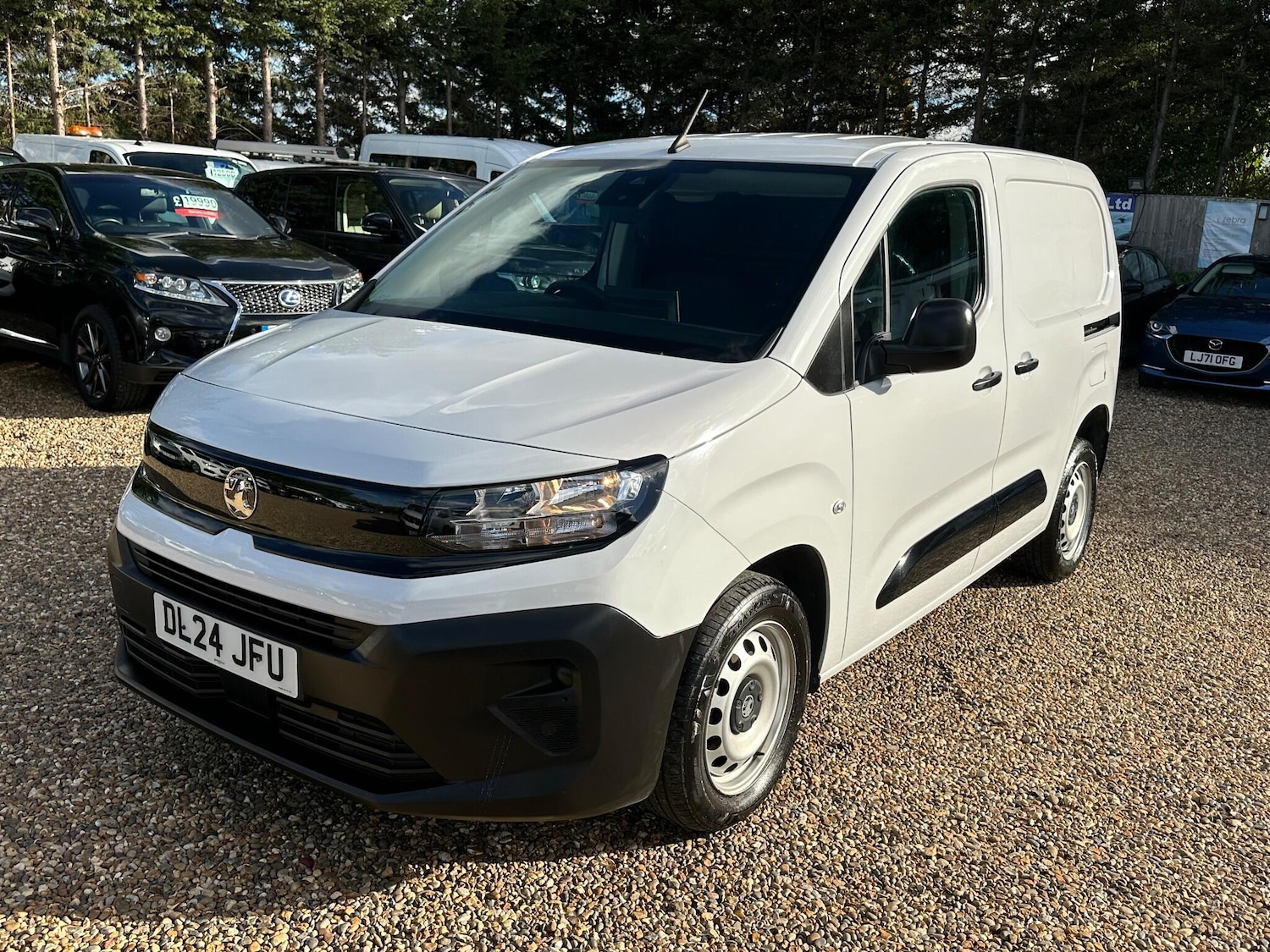 Used Vauxhall Combo 2024 for sale - 76584950: Photo 1