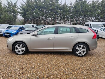 Used Volvo V60 2011 for sale - 78878777: Photo
