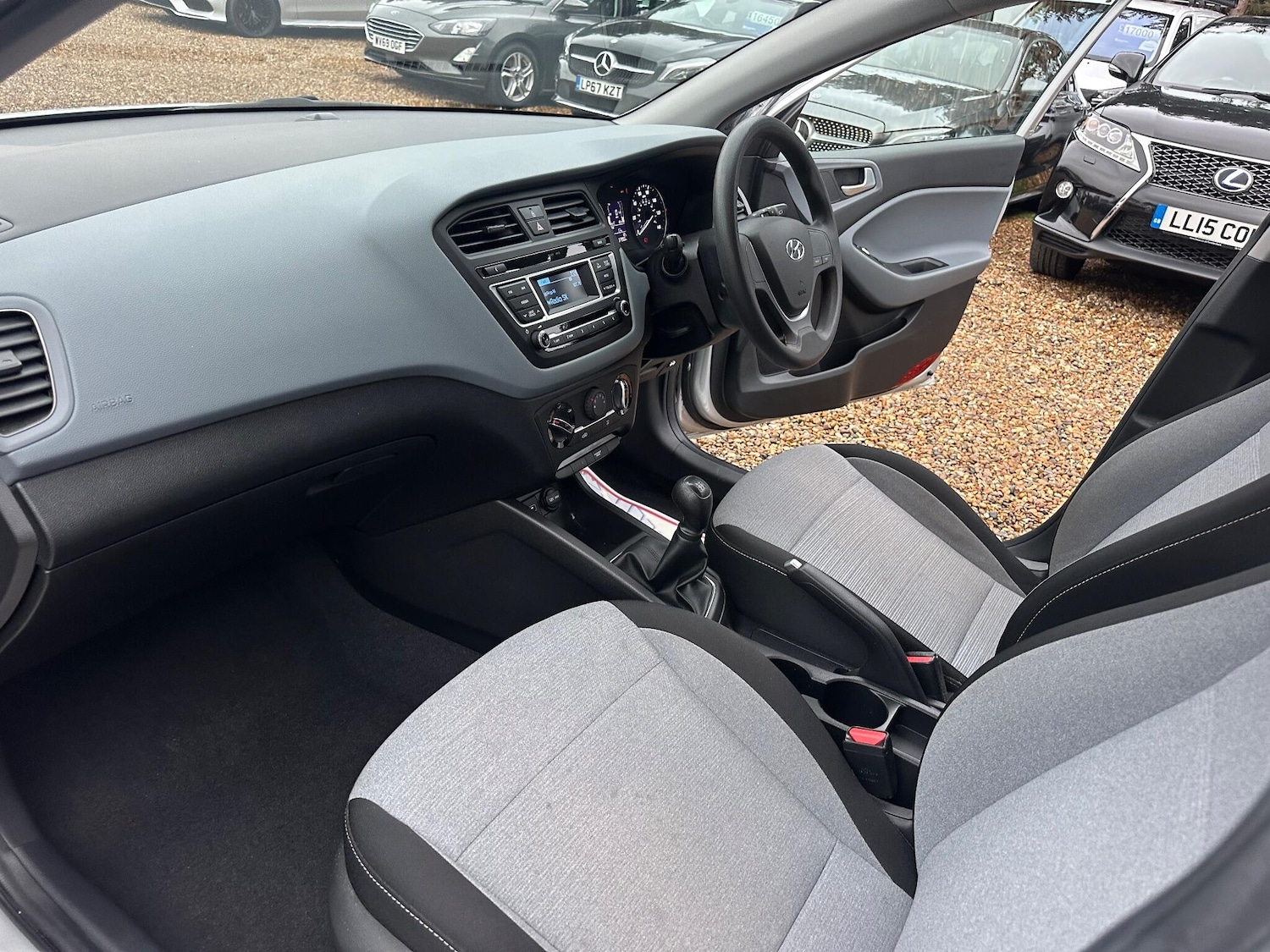 Used Hyundai i20 2016 for sale - 76839277: Photo 18