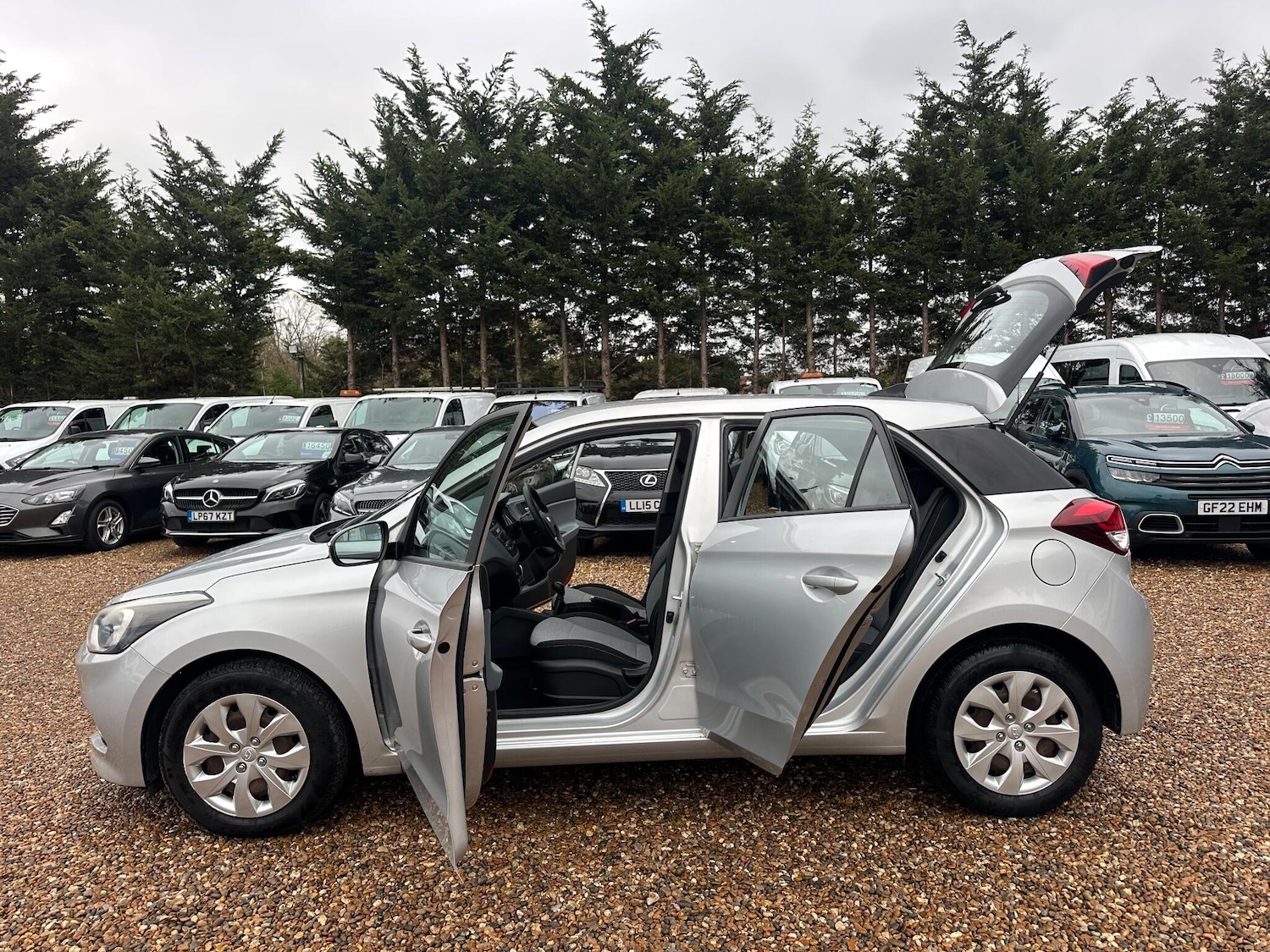 Used Hyundai i20 2016 for sale - 76839277: Photo 20