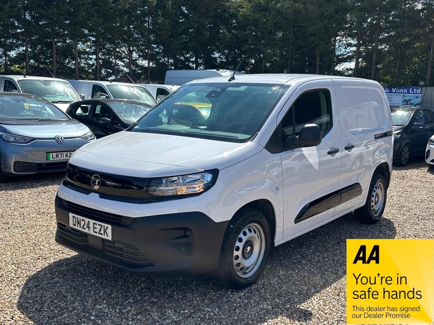 Used Vauxhall Combo 2024 for sale - 76306495: Photo 1