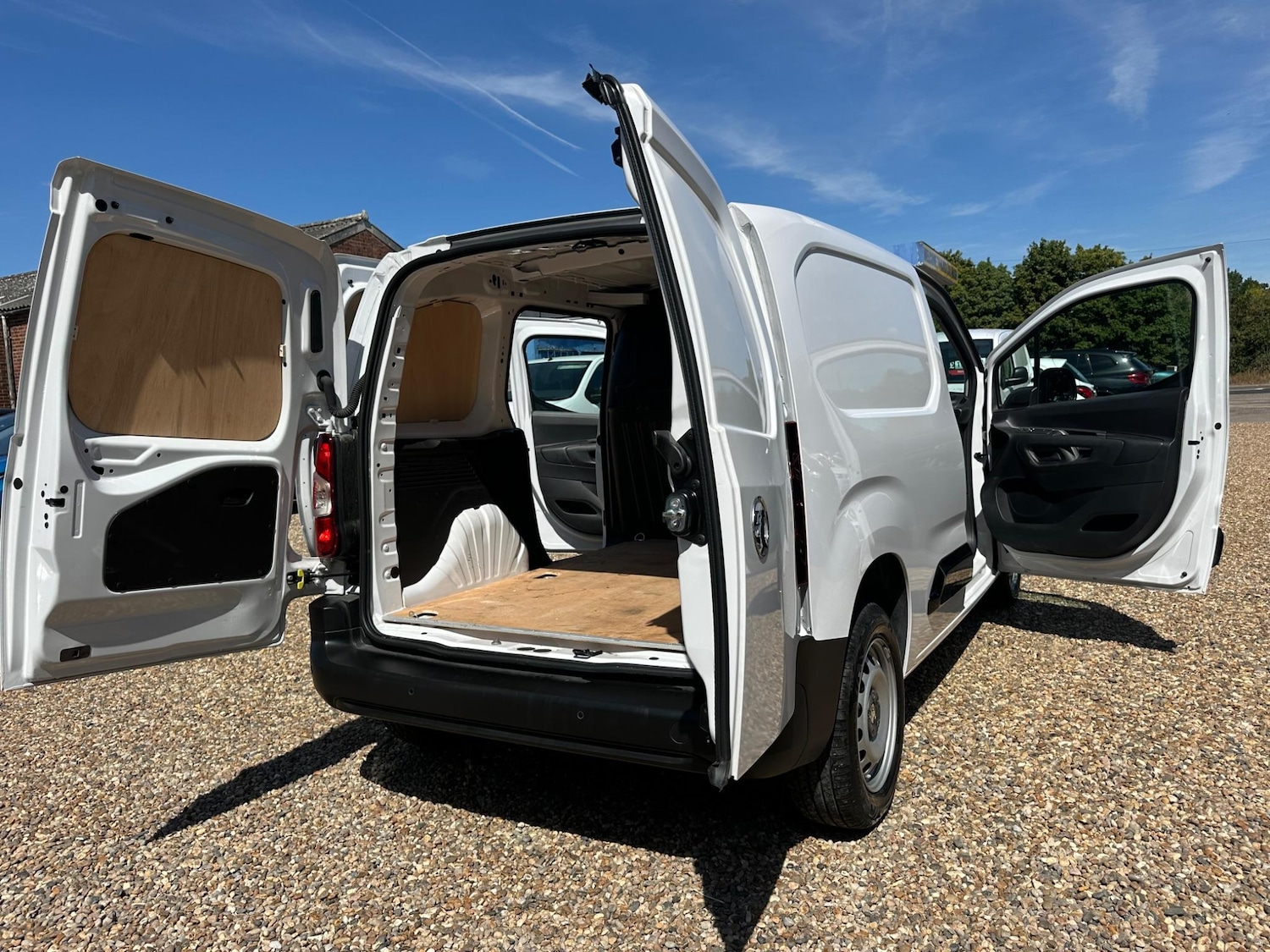 Used Vauxhall Combo 2024 for sale - 76306495: Photo 23