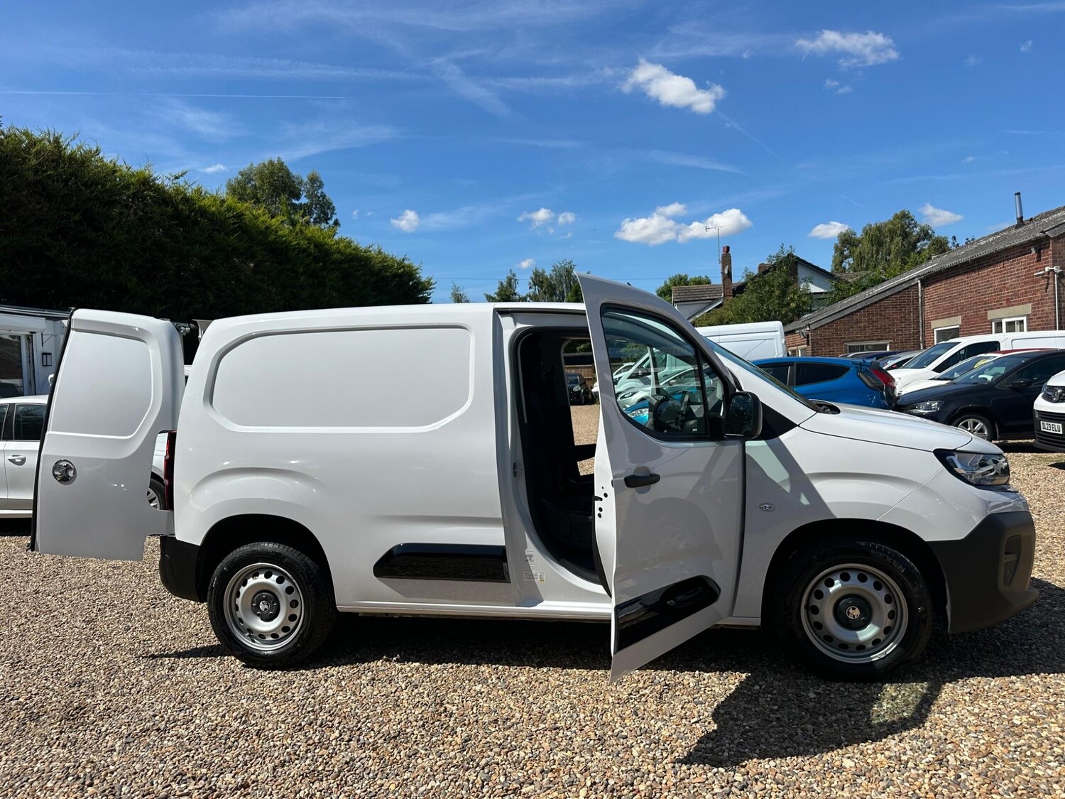 Used Vauxhall Combo 2024 for sale - 76306495: Photo 24