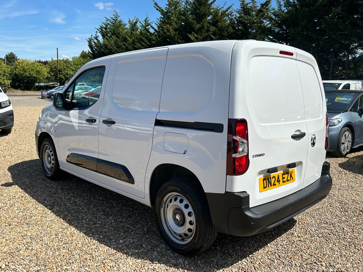 Used Vauxhall Combo 2024 for sale - 76306495: Photo 3