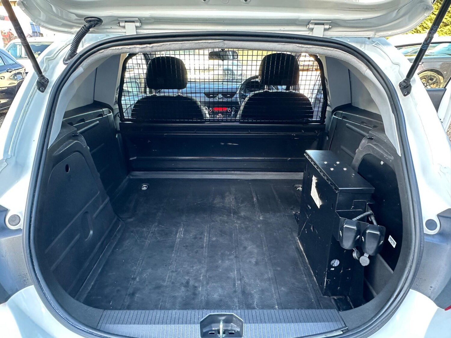 Used Vauxhall Corsa Van 2018 for sale - 76573308: Photo 14