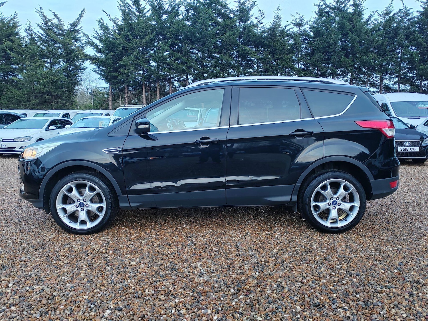 Used Ford Kuga 2016 for sale - 77386864: Photo 2