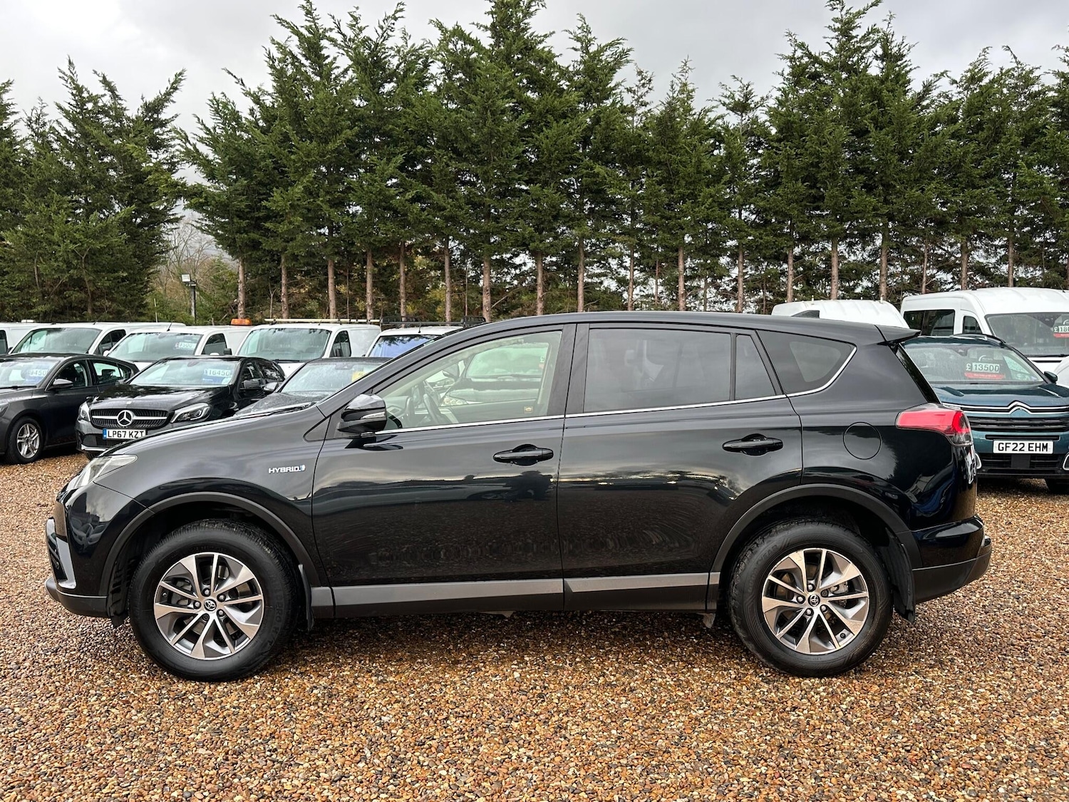 Used Toyota RAV4 2016 for sale - 76688805: Photo 2