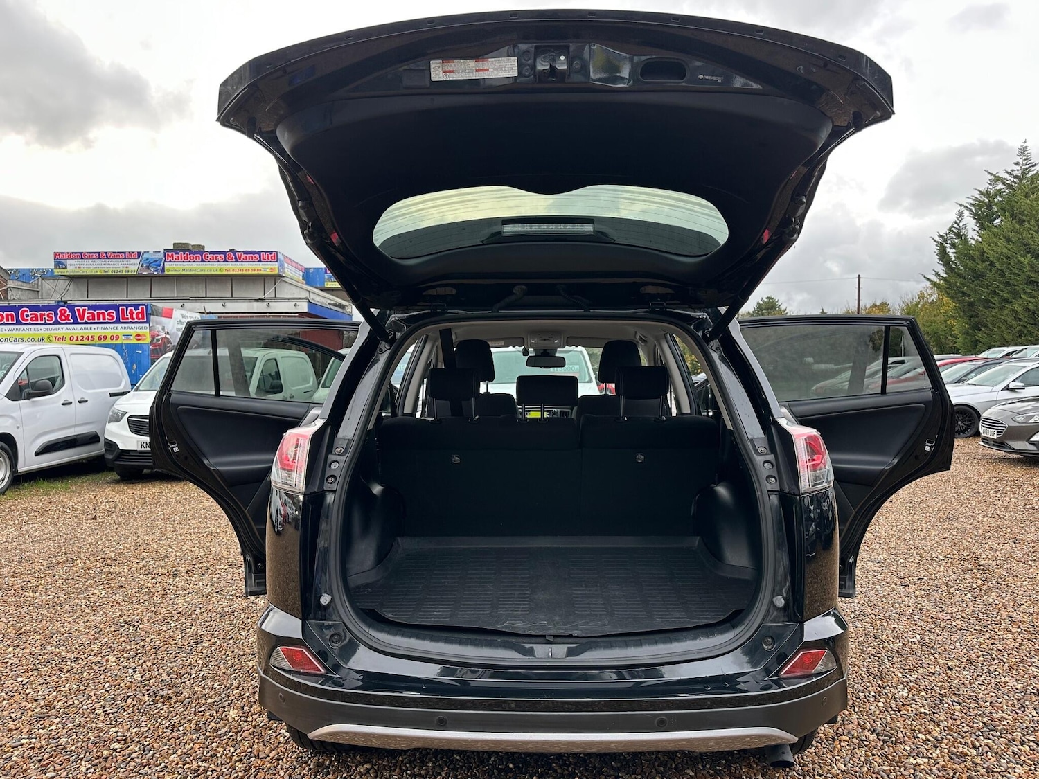 Used Toyota RAV4 2016 for sale - 76688805: Photo 23