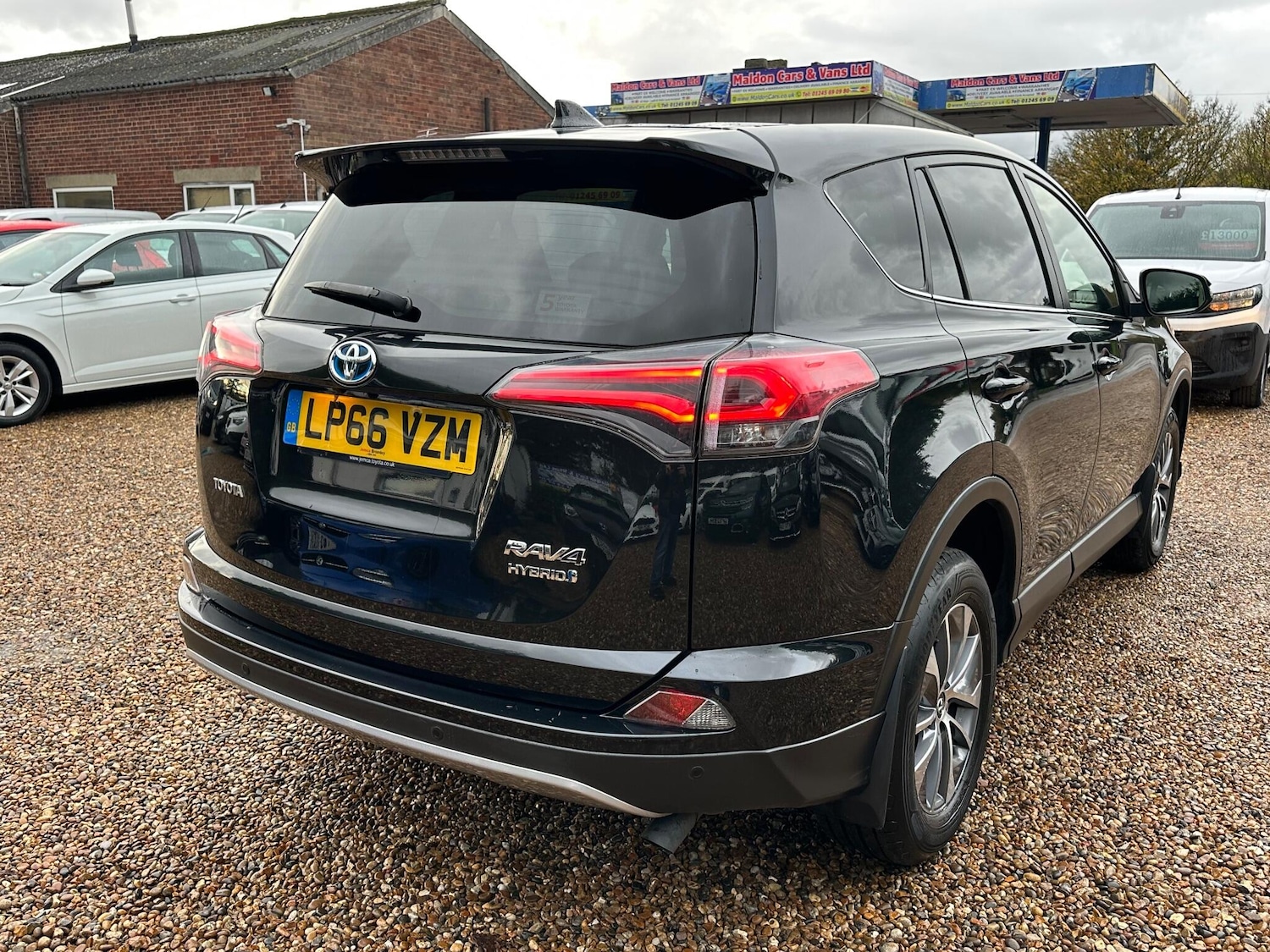 Used Toyota RAV4 2016 for sale - 76688805: Photo 5