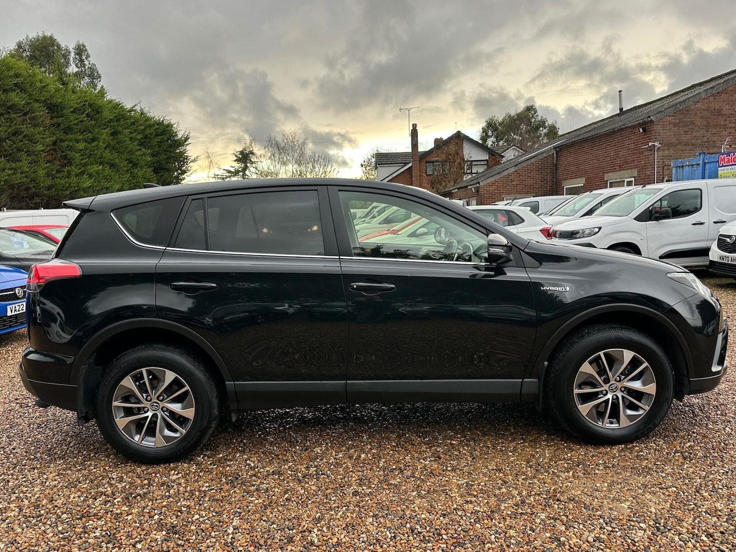 Used Toyota RAV4 2016 for sale - 76688805: Photo 6