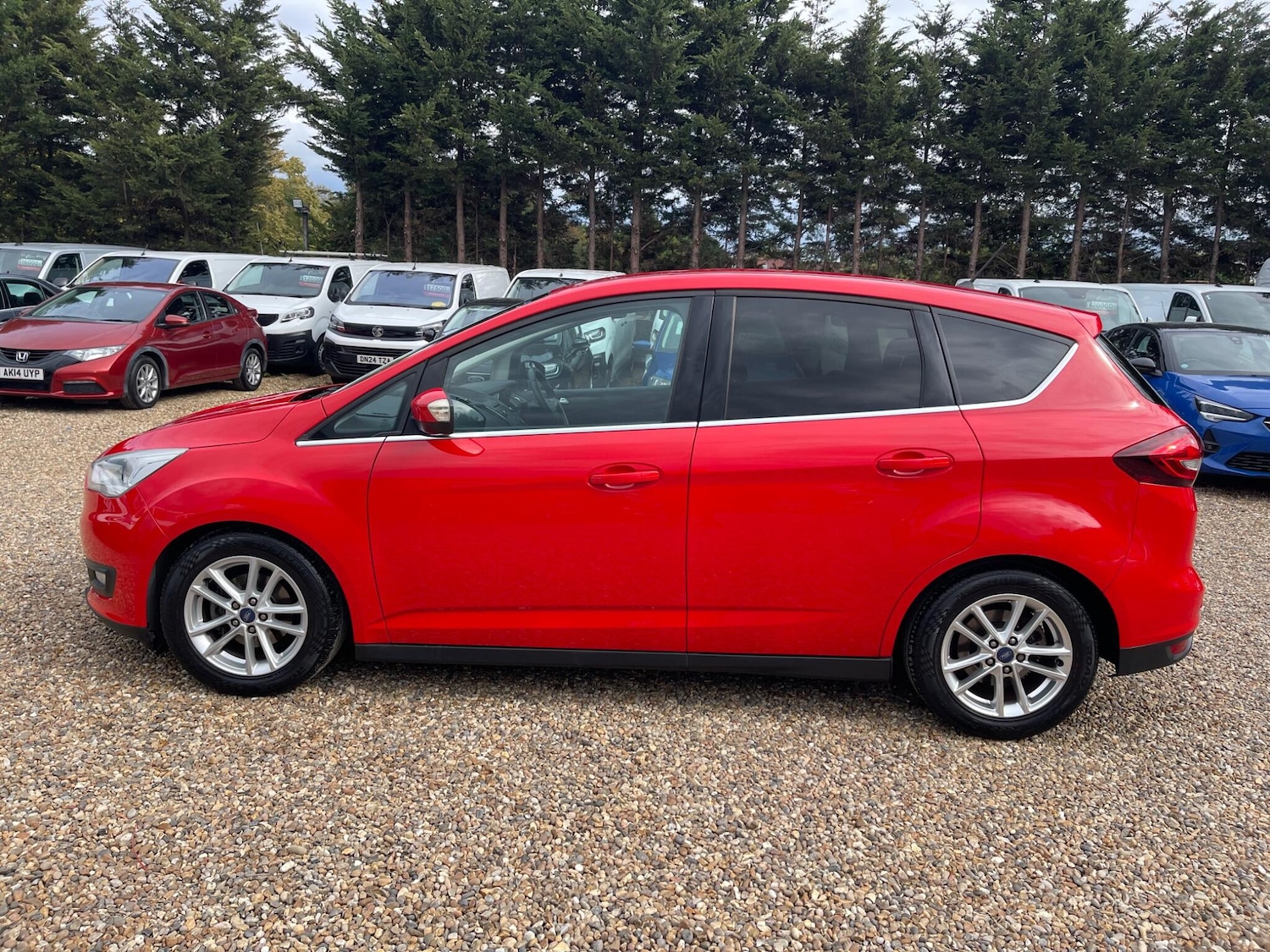 Used Ford C-Max 2017 for sale - 76060023: Photo 2