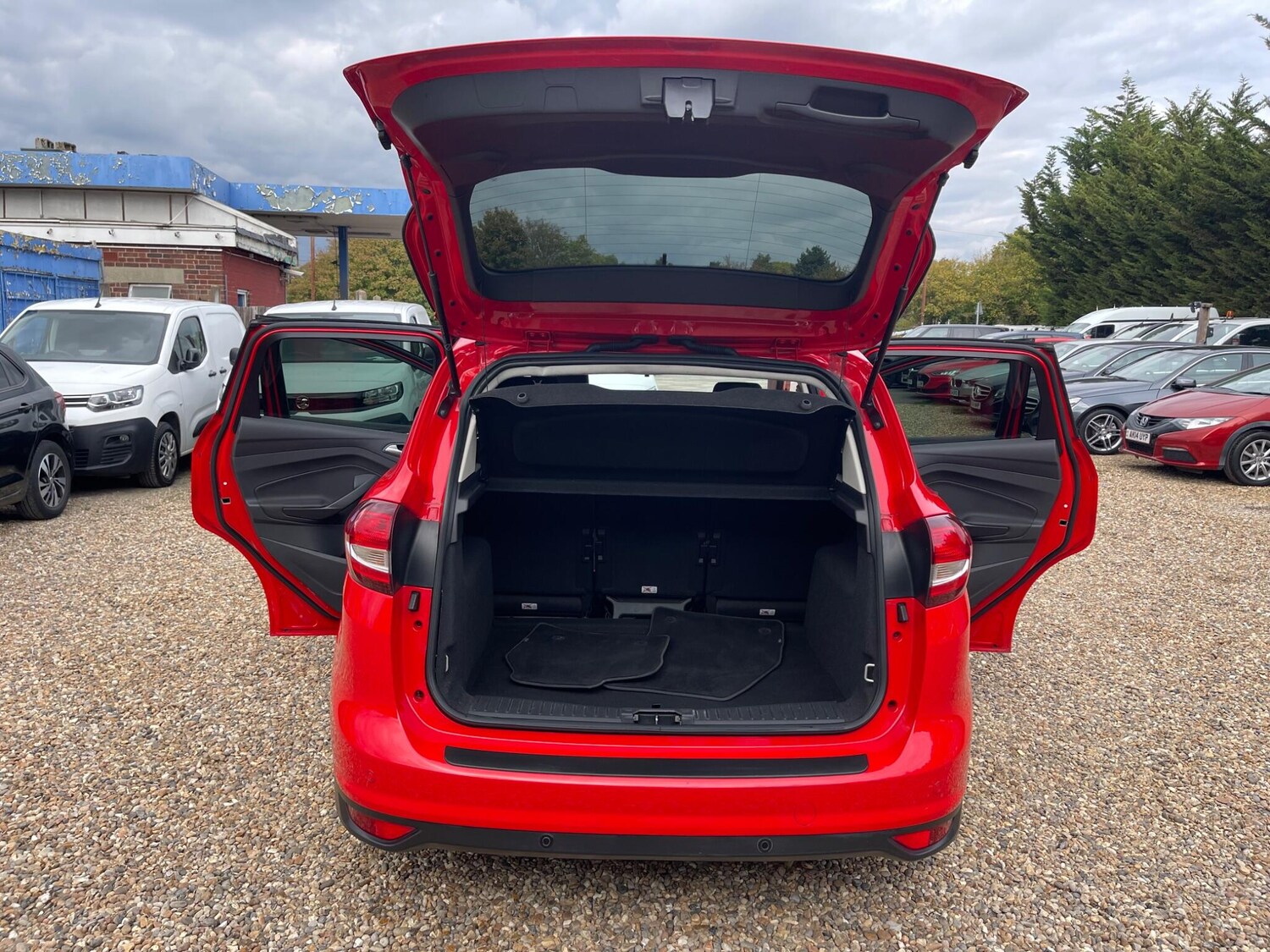Used Ford C-Max 2017 for sale - 76060023: Photo 32