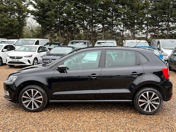 Used Volkswagen Polo 2017 for sale - 77657724: Photo