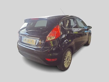 Used Ford Fiesta 2014 for sale - 77412120: Photo