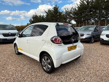 Used Toyota AYGO 2013 for sale - 79609075: Photo