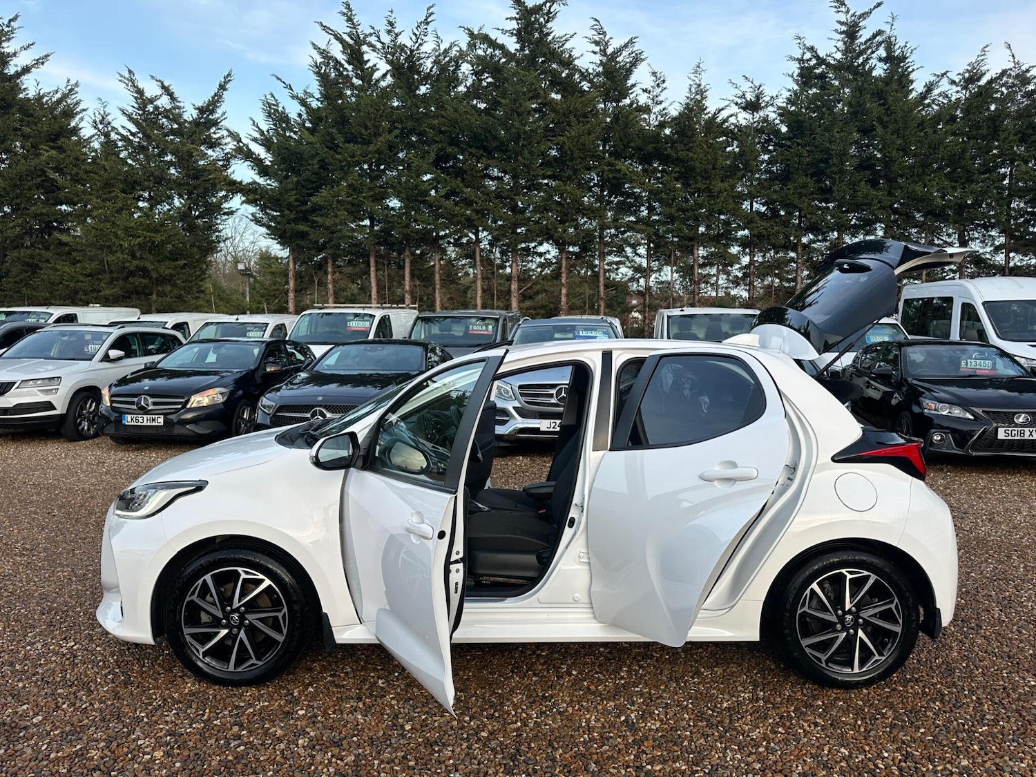Used Toyota Yaris 2022 for sale - 77387408: Photo 20