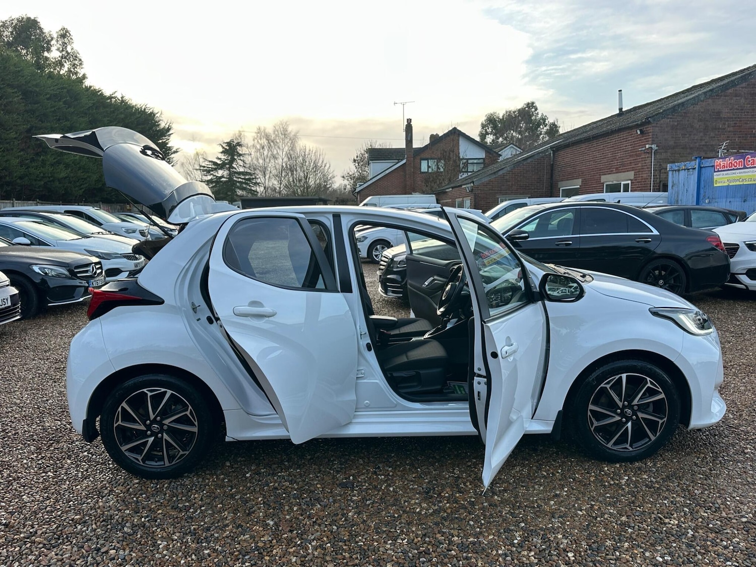 Used Toyota Yaris 2022 for sale - 77387408: Photo 24