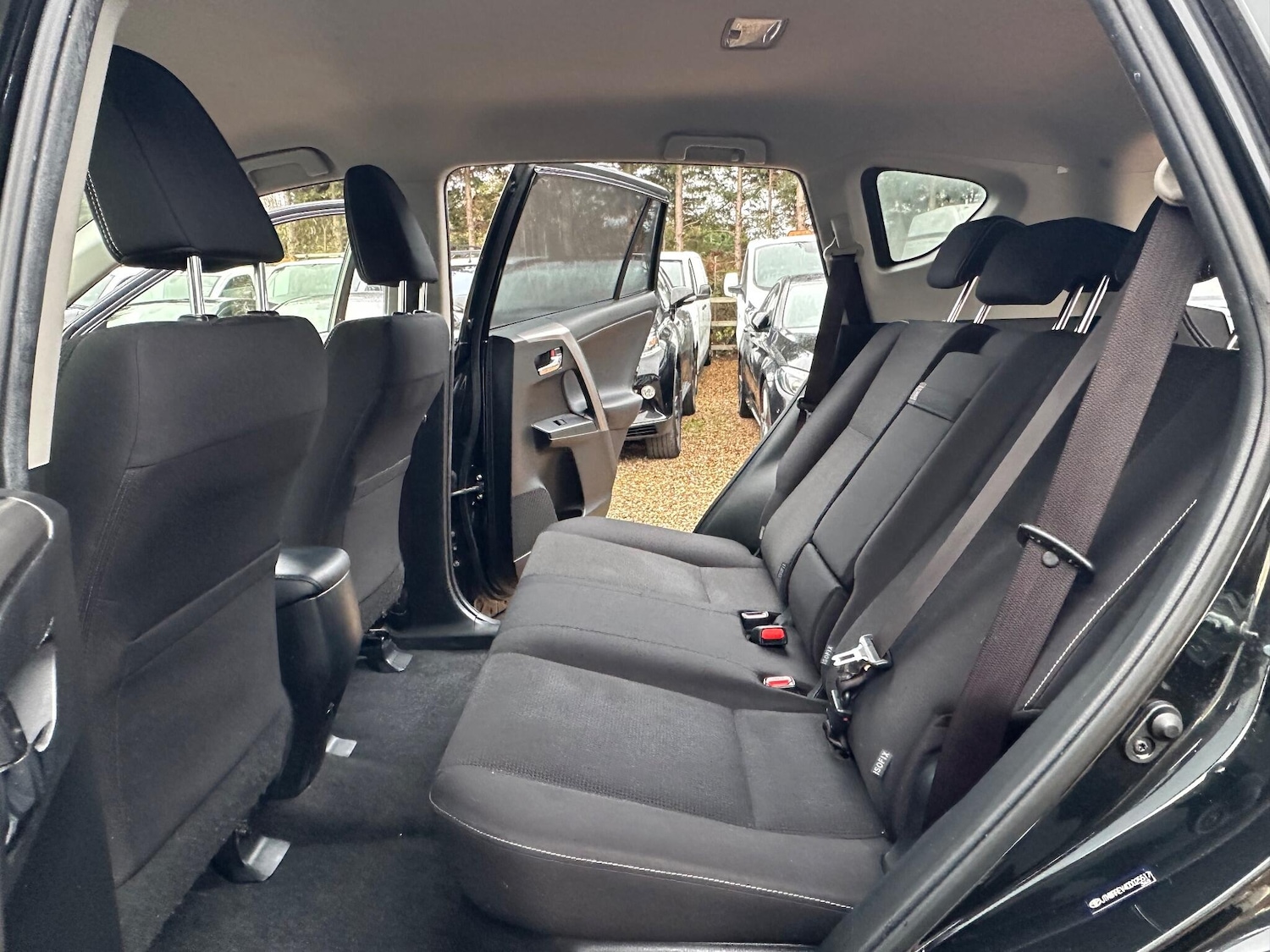 Used Toyota RAV4 2016 for sale - 77238031: Photo 17