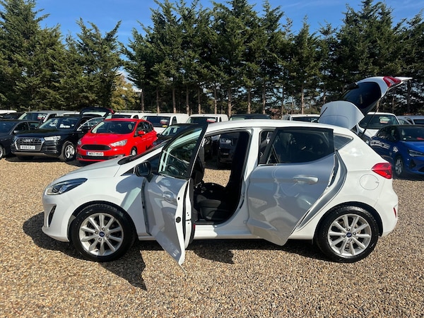 Used Ford Fiesta 2018 for sale - 76109342: Photo 19