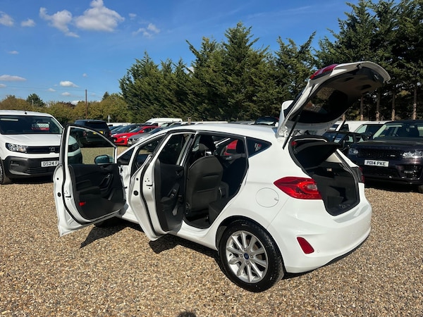 Used Ford Fiesta 2018 for sale - 76109342: Photo 21