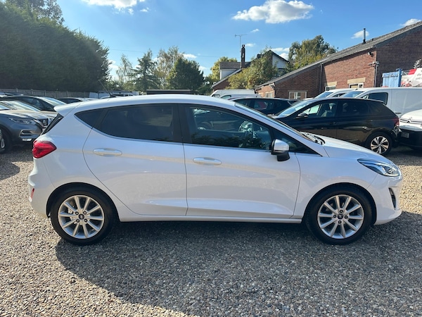Used Ford Fiesta 2018 for sale - 76109342: Photo 6