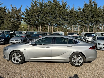 Used Vauxhall Insignia 2018 for sale - 78348070: Photo