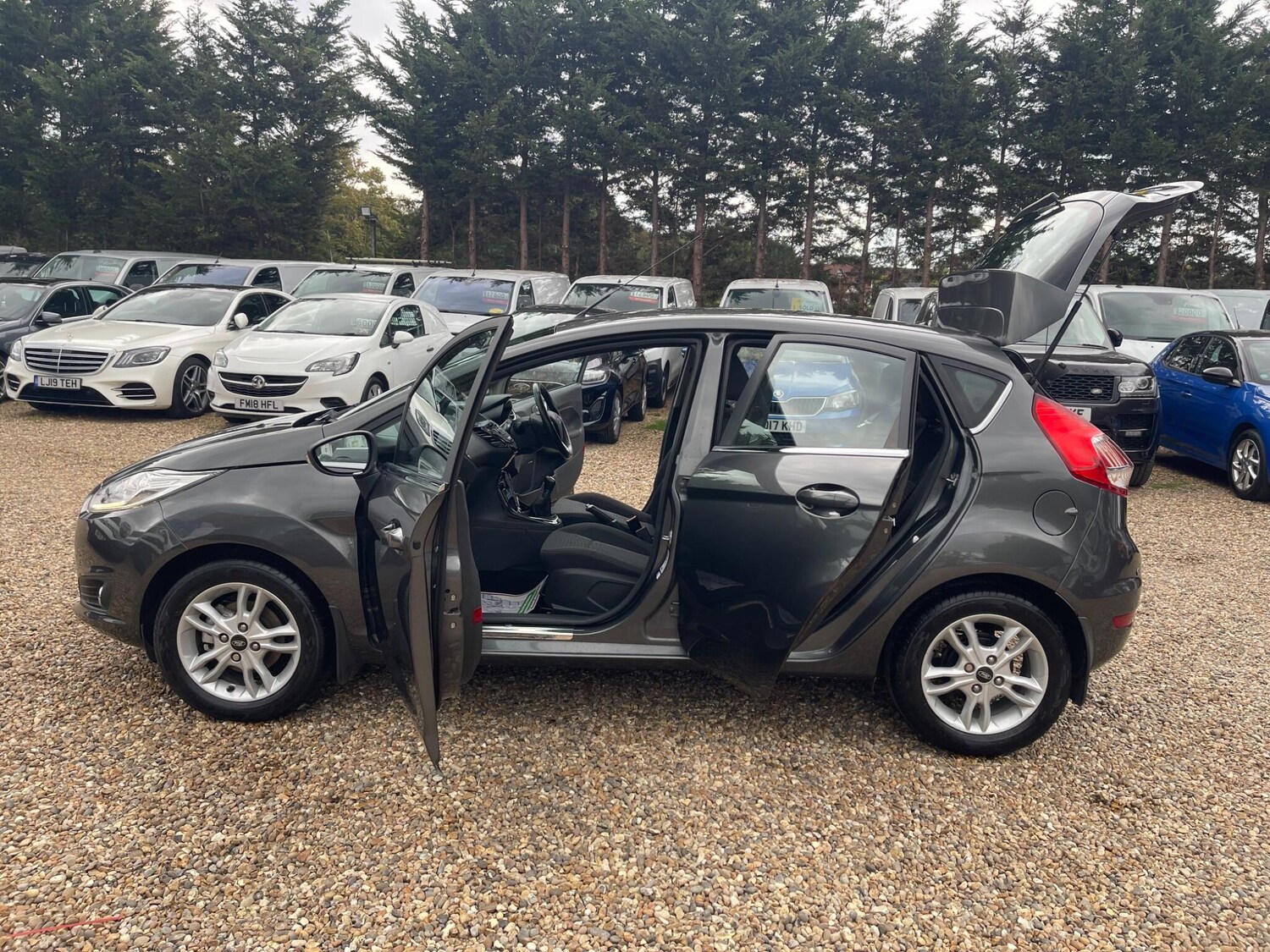 Used Ford Fiesta 2017 for sale - 75990433: Photo 30