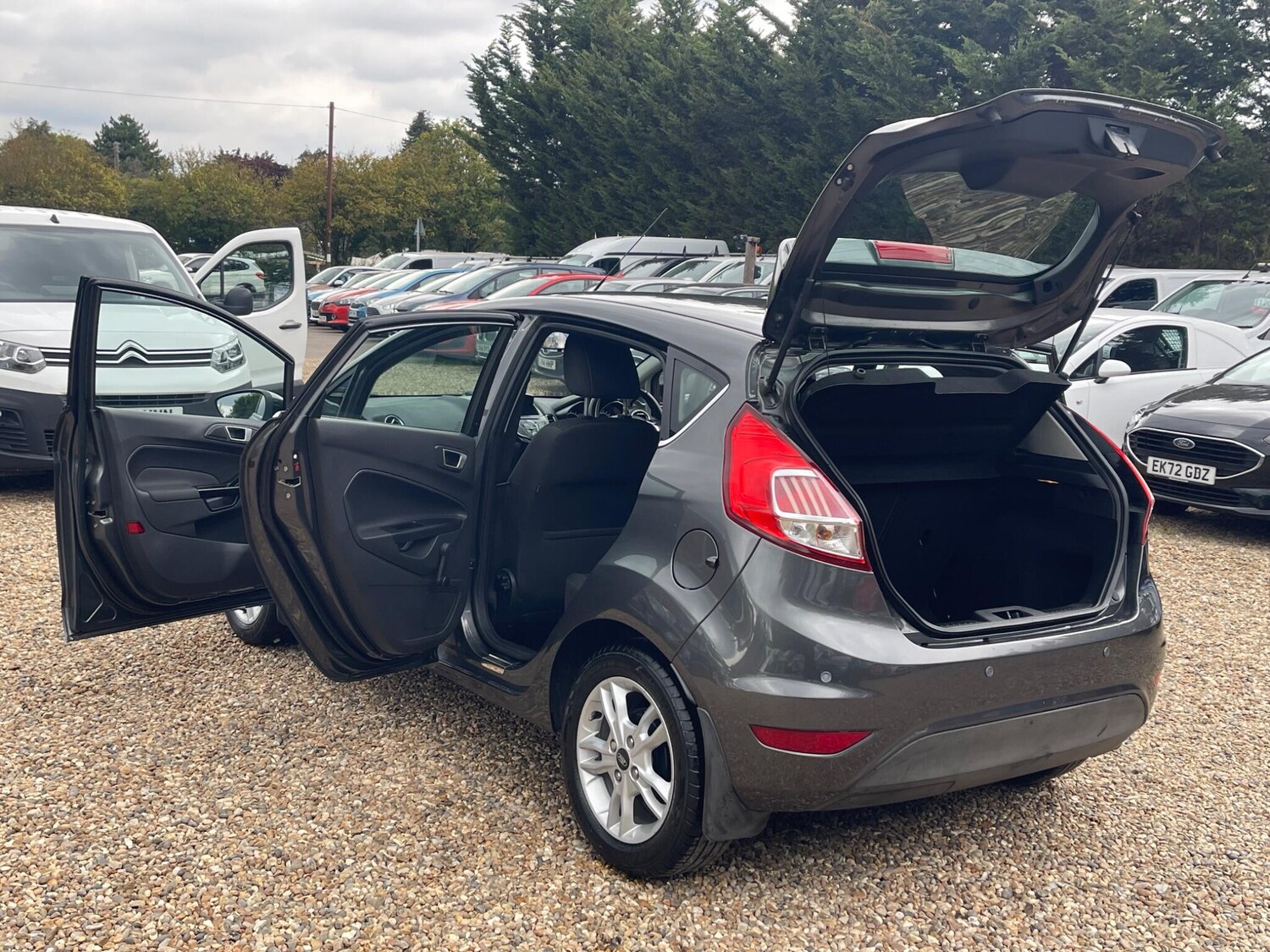 Used Ford Fiesta 2017 for sale - 75990433: Photo 31