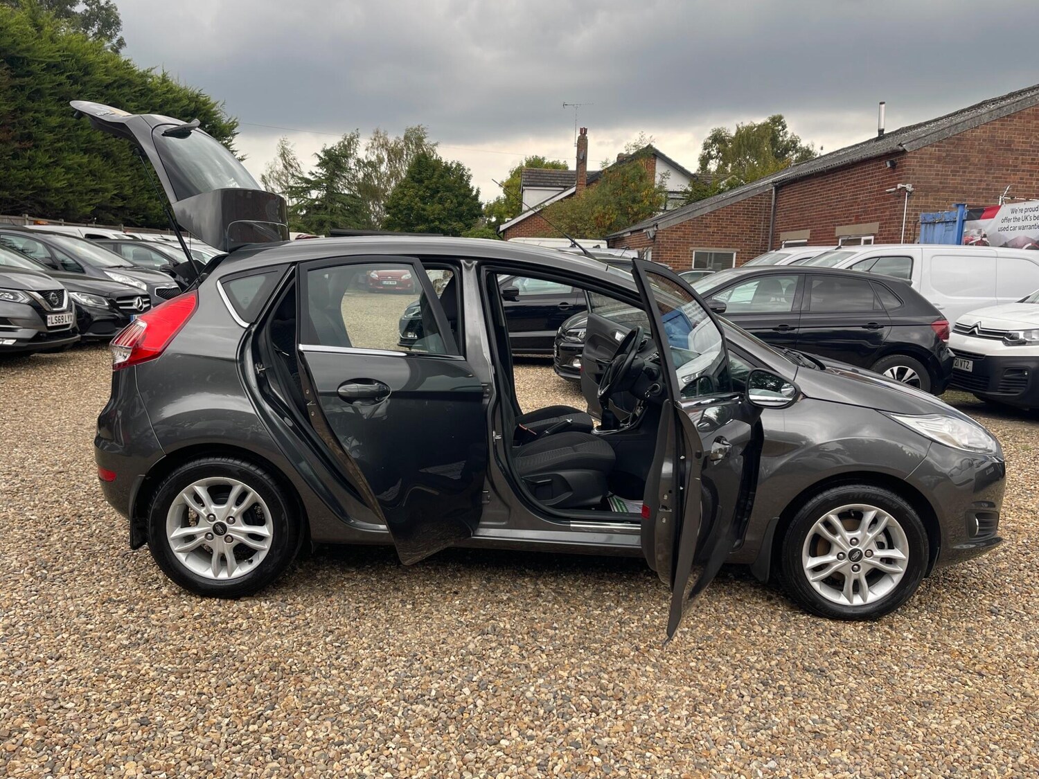 Used Ford Fiesta 2017 for sale - 75990433: Photo 34