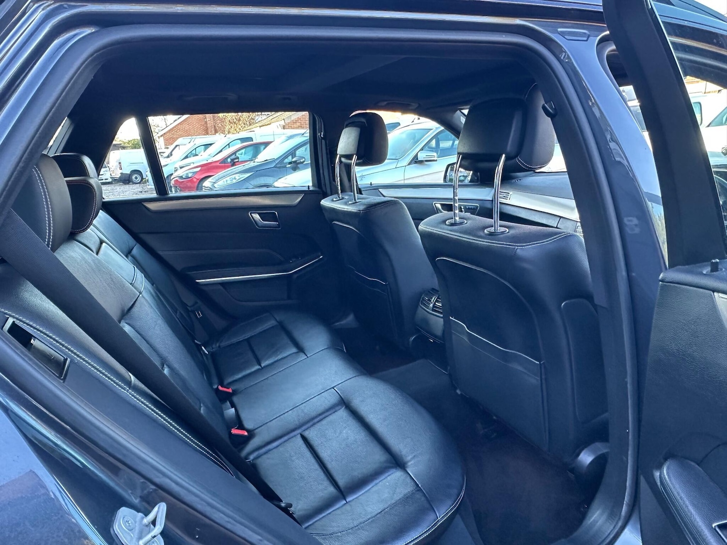 Used Mercedes-Benz E Class 2015 for sale - 76633517: Photo 16