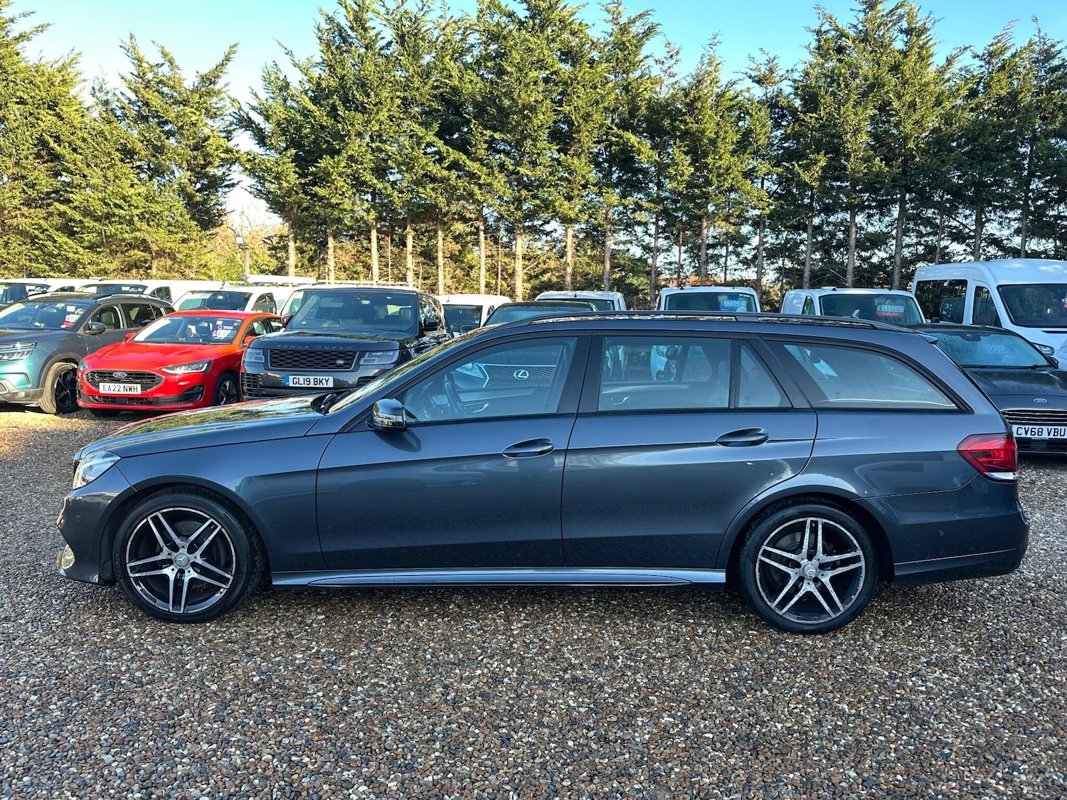 Used Mercedes-Benz E Class 2015 for sale - 76633517: Photo 2