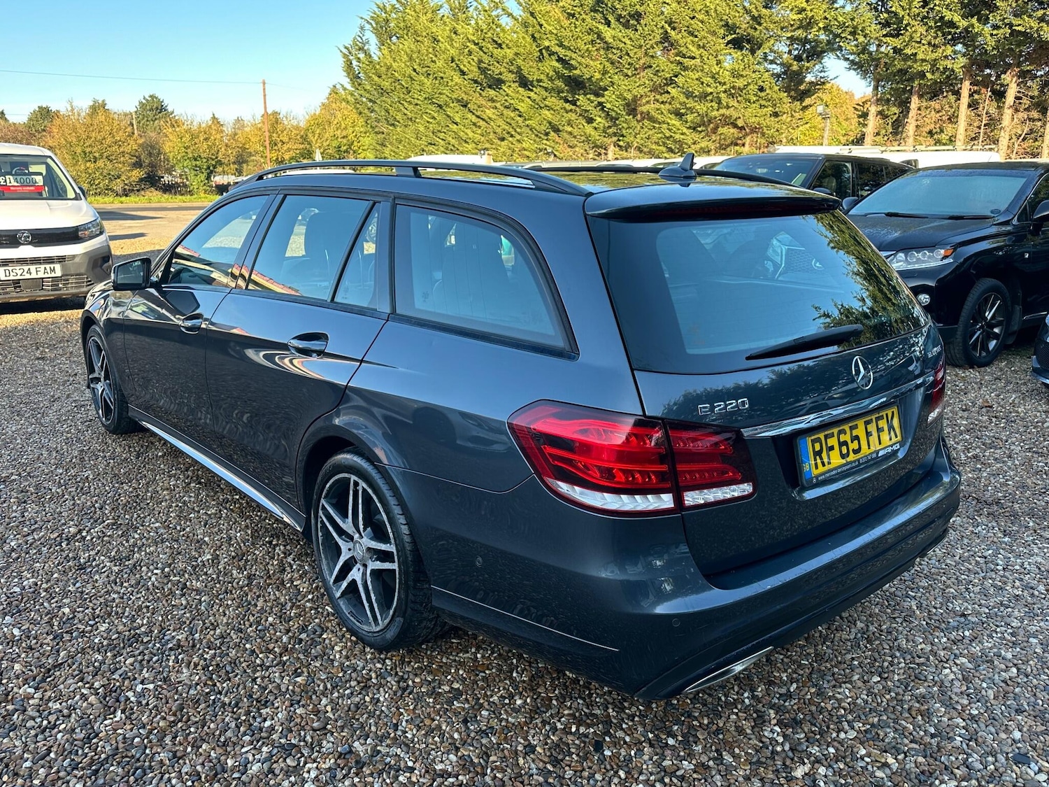 Used Mercedes-Benz E Class 2015 for sale - 76633517: Photo 3