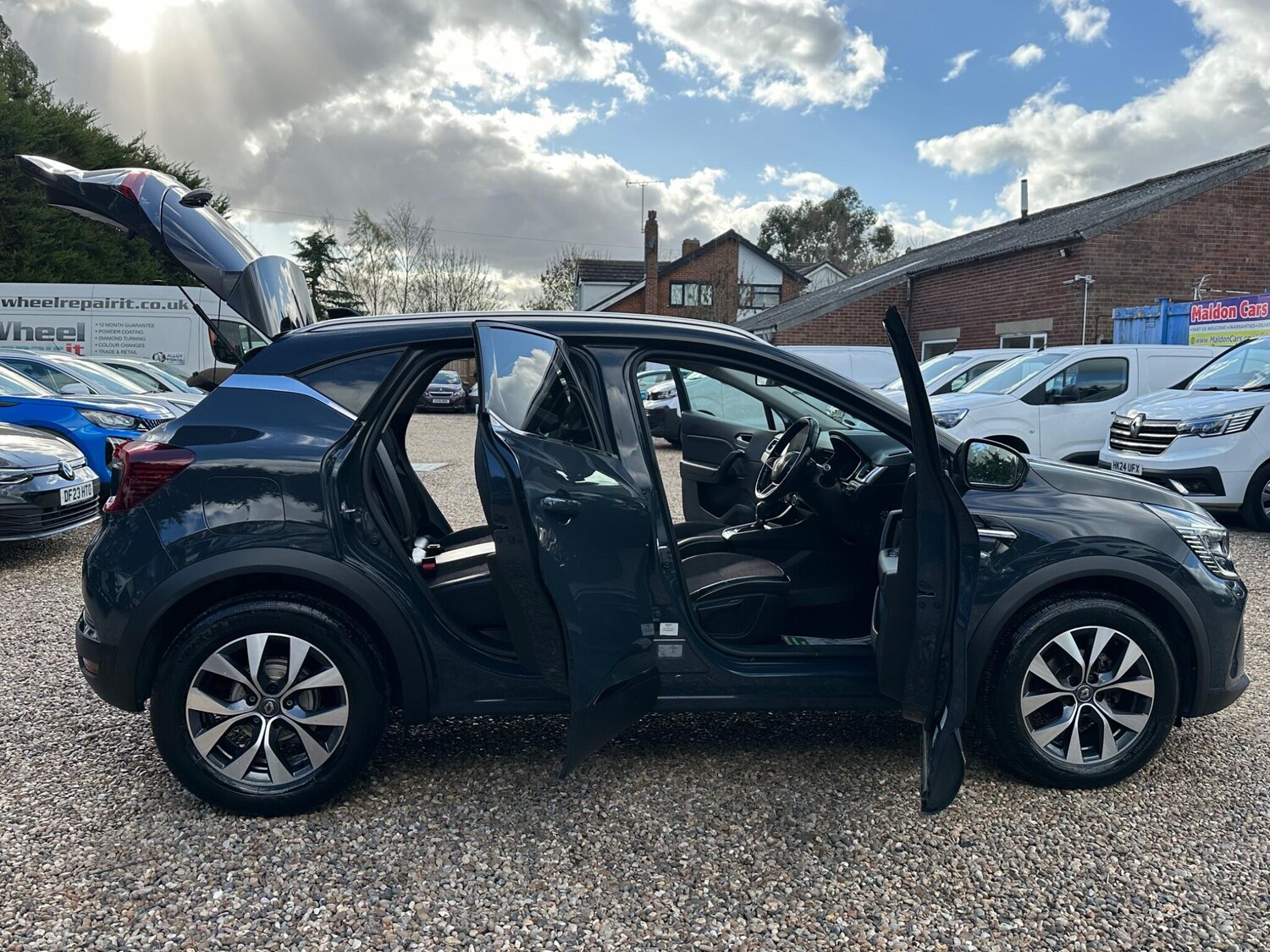 Used Renault Captur 2020 for sale - 77839457: Photo 24