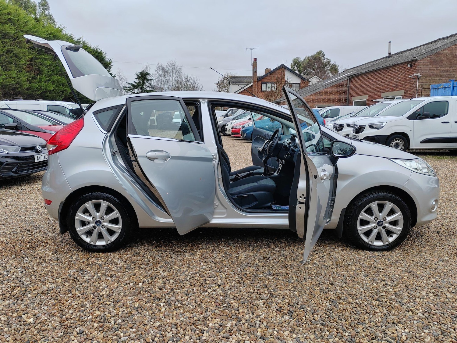 Used Ford Fiesta 2010 for sale - 77067123: Photo 22