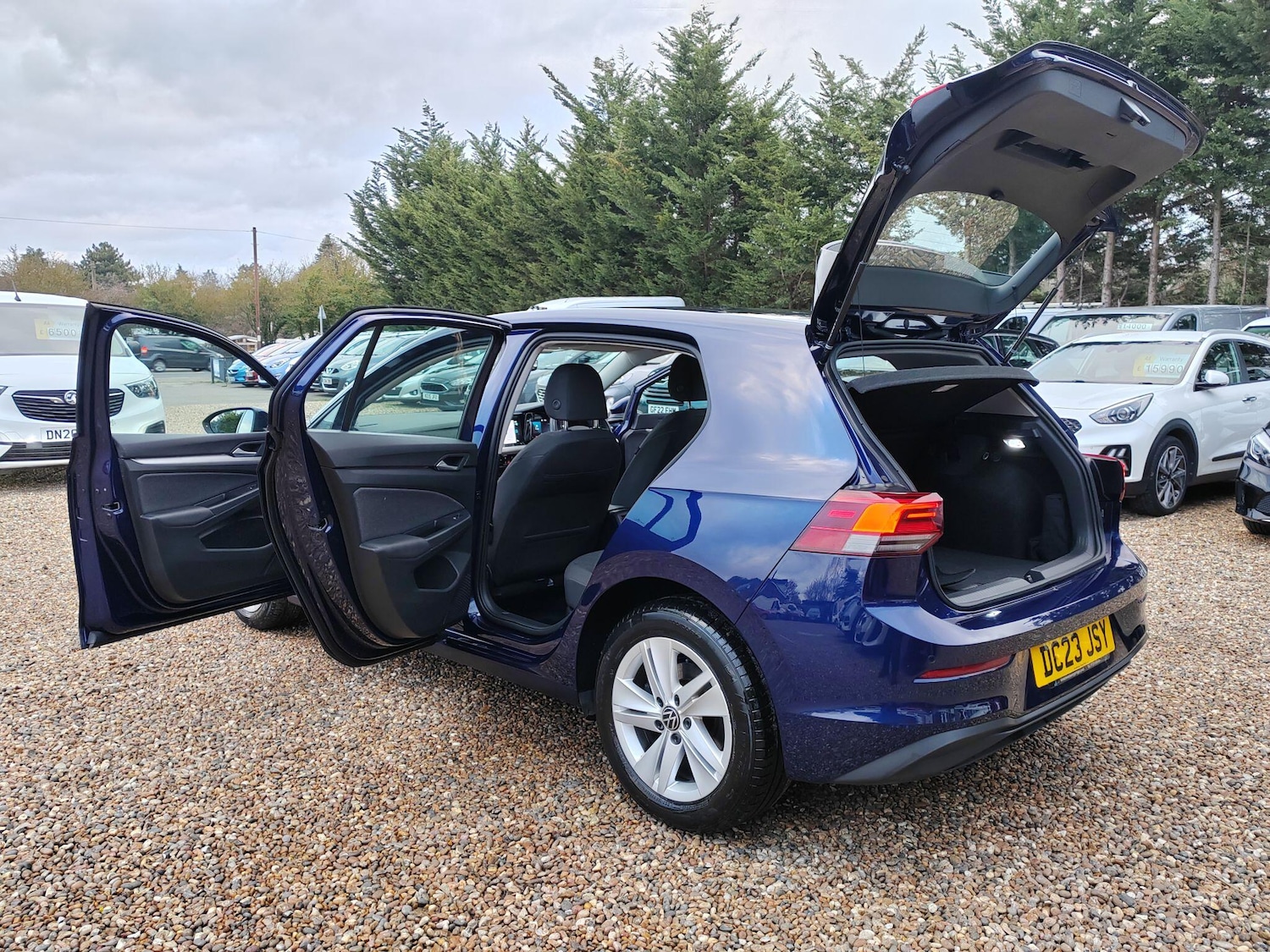 Used Volkswagen Golf 2023 for sale - 77215240: Photo 25