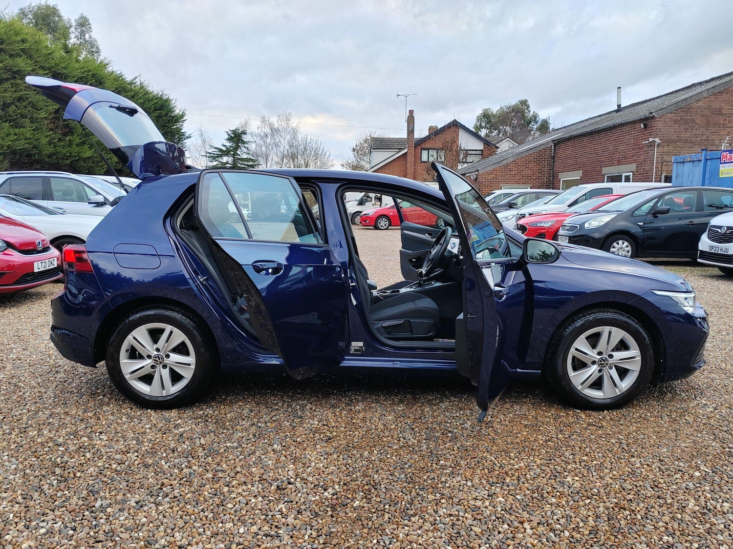 Used Volkswagen Golf 2023 for sale - 77215240: Photo 28