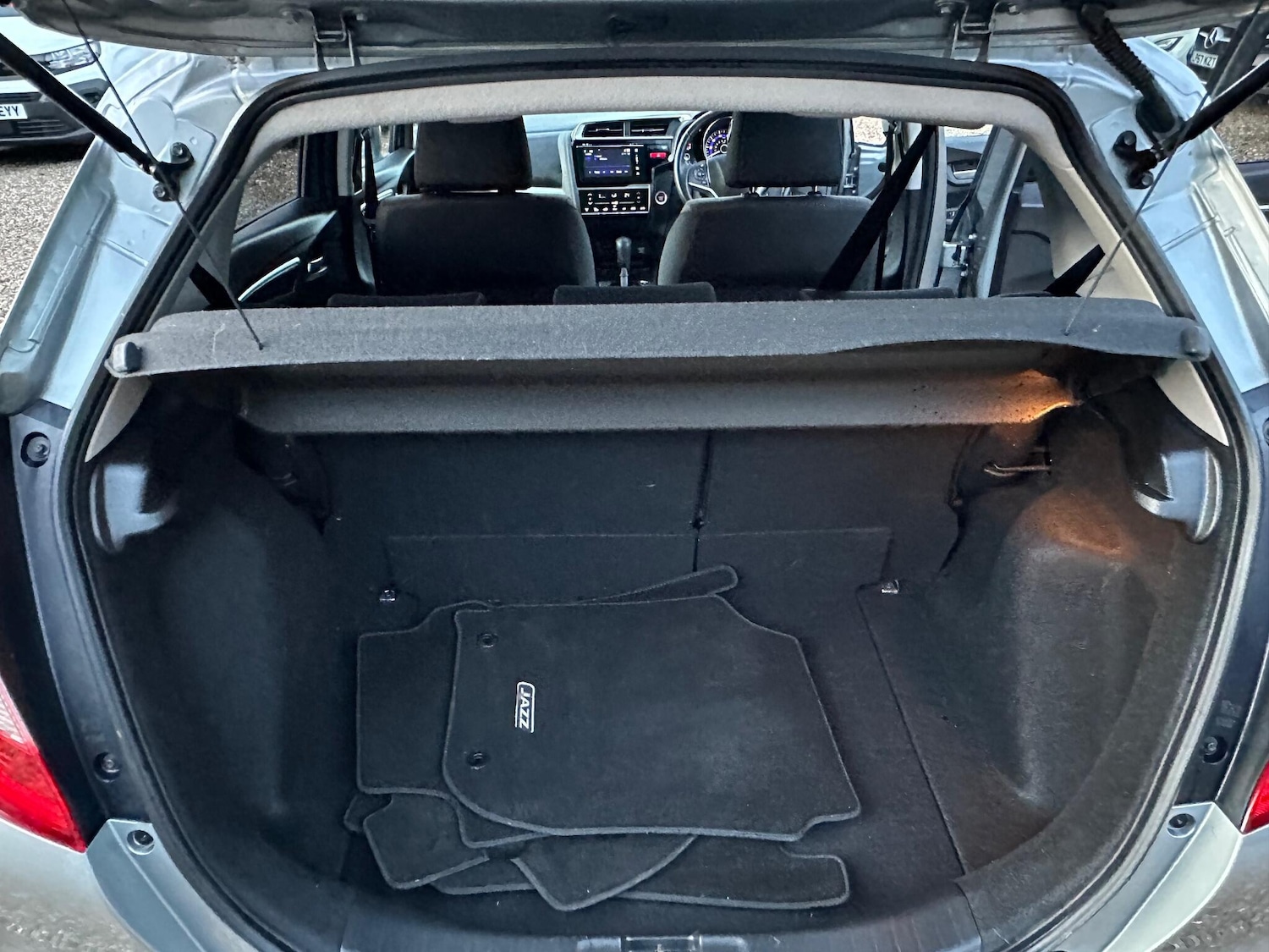 Used Honda Jazz 2016 for sale - 76538985: Photo 16